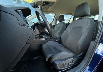 Volkswagen Golf VIII Variant 1.5 eTSI 150KM 2024 Volkswagen Golf Variant Pakiety, samochod jak nowy, ACC, ergoActive z mas, zdjęcie 7