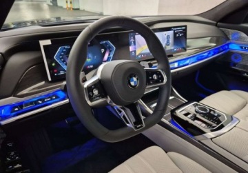 BMW Seria 7 G70 Sedan 3.0 40d 299KM 2026 BMW Seria 7 d xDrive 299 KM M-Sport gwarancja przedluzona 3.0 Diesel, zdjęcie 1