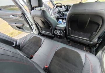 Alfa Romeo Giulia II Sedan 2.9 V6 510KM 2017 Alfa Romeo Giulia Alfa Romeo Giulia 2.9 V6 Bi-Turbo AT8 Quadrifoglio 2.9, zdjęcie 15