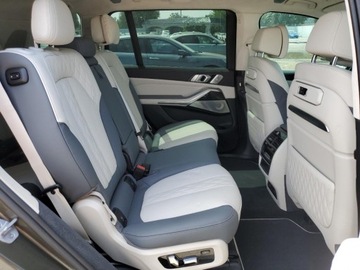 BMW X7 2025 BMW X7 M60i 2025 4.4l 4.4 Benzyna 523KM, zdjęcie 11