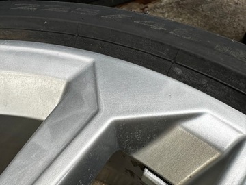 AUDI A3 8Y KOLA KOMPLET KOL RÁFKY PNEUMATIKY R17 17" 8Y0601025E