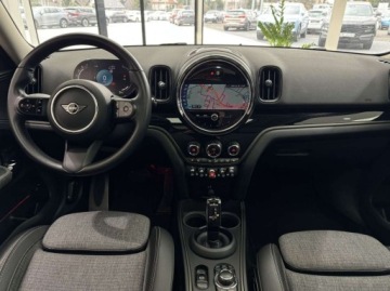 Mini Countryman F60 Crossover Facelifting 1.5  136KM 2023 MINI Countryman Cooper Classic Panorama CarPlayAndroid Kamera cofania, zdjęcie 13
