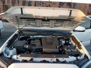 Toyota Tacoma II 2022 Toyota Tacoma Duble cab, V6, od ubezpieczalni 3.5 Benzyna 278KM, zdjęcie 10