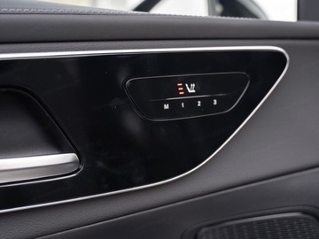 Mercedes GLC C254/X254 2025 GLC Coupe 200 4-Matic AMG Line 2.0 (204KM) 2025, zdjęcie 9