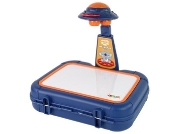 Проектор для доски в синем чемодане с картинками