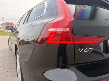 Volvo V60 II  2021 Volvo V60 D3 Geartronic Momentum Pro 150KM 2021r Świetna prezencja!, zdjęcie 16
