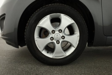 Kia Venga Mikrovan 1.6 DOHC CVVT 125KM 2011 Kia Venga 1.6 CVVT, Klima, Parktronic, zdjęcie 11