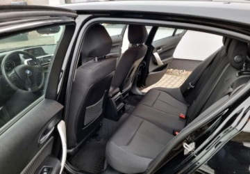 BMW Seria 1 F20-F21 Hatchback 5d Facelifting 2015 116i 109KM 2017 BMW Seria 1 116i 1,5 109KM Benzyna 6-Biegow Serwis 1.5 Benzyna 109KM, zdjęcie 19