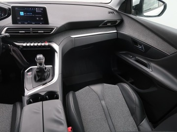 Peugeot 3008 II Crossover 1.2 PureTech 130KM 2018 Peugeot 3008 1.2 PureTech, Skóra, Navi, Klima, zdjęcie 7
