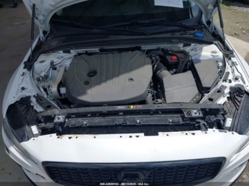 Volvo S60 III 2024 Volvo S60 B5 Core Dark Theme 2024 2.0l 2.0 Benzyna 247KM, zdjęcie 8