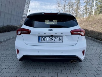 Ford Focus IV Hatchback 1.5 EcoBoost 150KM 2019 Ford Focus Full LedNaviAsystent ParkowaniaST-LINEFull OpcjaORYGINALNY LAKI, zdjęcie 5