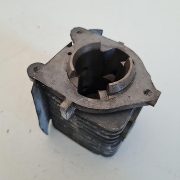 E-FLOR CBT 25E ЦИЛИНДР ПОРШЕНЬ ОРИГИНАЛЬНЫЙ КОМПЛЕКТ