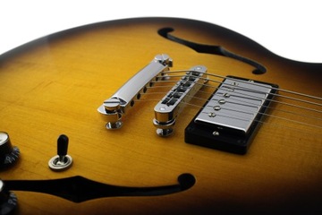Gibson Midtown Standard в идеальном состоянии после тюнинга 2015 года.