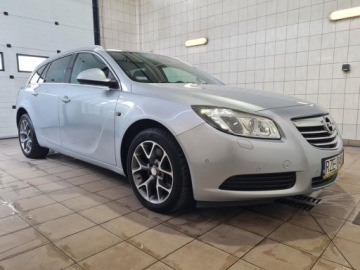 Opel Insignia I Sports Tourer 2.8 V6 Turbo ECOTEC 260KM 2013 Opel Insignia 2,8 V6 4x4, Automat, Gwarancja, Faktura Vat 23%
