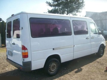 Mercedes Sprinter II 2005 Mercedes Sprinter 2.2d 82KM 2005r 9 osobowy, zdjęcie 2