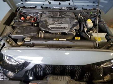 Jeep Wrangler III Unlimited Facelifting 3.6 V6 286KM 2015 Jeep Wrangler Unlimited Sport 2015 3.6l 3.6 Benzyna 285KM, zdjęcie 6