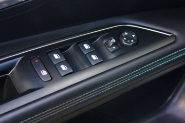 Peugeot 3008 II Plug-In Hybrid Facelifting 1.6 HYBRID 225KM 2023 Peugeot 3008 1.6 Hybrid 225KM EAT8 Allure Bezwypadkowy Serwisowany Ladne A, zdjęcie 16