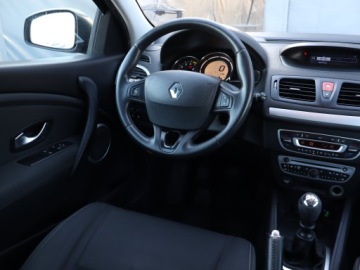 Renault Megane III Coupe 1.6 16v 110KM 2009 Renault Megane 1.6 16V, GAZ, Klima, Klimatronic, zdjęcie 6