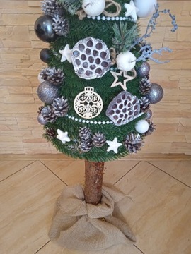 Елка на шесте, конус, 200 см, со светодиодным декором.