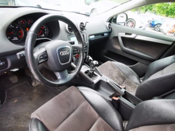 Audi A3 8P Hatchback 3d 2.0 TDI CR 170KM 2010 AUDI A3 Quattro 4x4, Manual, 2x Klucz, Nawigacja, Kamera cofania 8P, zdjęcie 23