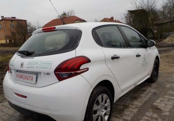 Peugeot 208 I Hatchback 5d Facelifting 1.6 BlueHDi 75KM 2017 Peugeot 208 Diesel Okazja 1.6 Diesel 75KM, zdjęcie 12