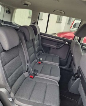 Volkswagen Touran II 1.6 TDI 105KM 2012 Volkswagen Touran 1.6 TDI 7 FOTELI Zero Rdzy Bardzo zadbany 1.6 Diesel, zdjęcie 13