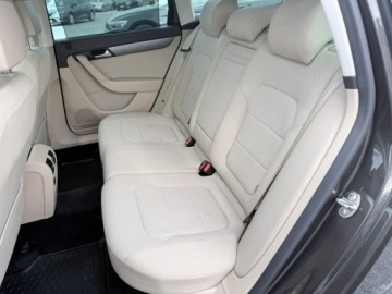 Volkswagen Passat B7 Variant 2.0 TDI CR DPF BlueMotion 140KM 2012 Volkswagen Passat 2.0TDI 140KM 2012r tempomat,, zdjęcie 29