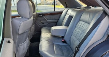 Mercedes W124 Sedan 2.0 136KM 1993 Mercedes-Benz W124 (1984-1993) 2.0I 136KM Klima Skora Z Grecji Bez rdzy, zdjęcie 8