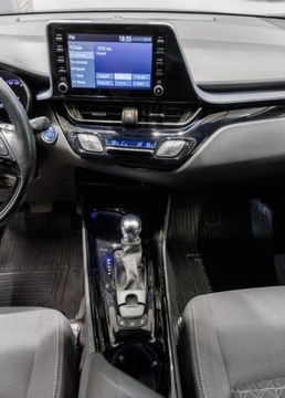 Toyota C-HR I Crossover Facelifting 1.8 Hybrid 122KM 2021 Toyota C-HR 1.8 Hybrid Style 1.8 Hybryda 122KM, zdjęcie 29