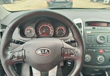 Kia Ceed I SW Facelifting 1.6 CRDi WGT 90KM 2010 Kia Ceed Kia Ceed 1.6 Diesel 90KM, zdjęcie 11