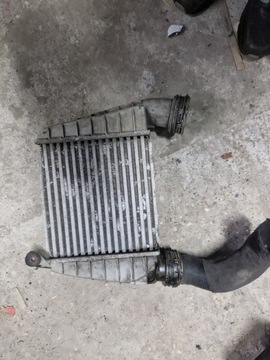CHLADIČ INTERCOOLER VW PHAETON 3D0 PRAVÝ