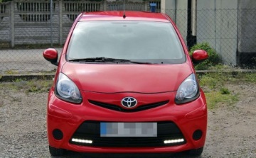 Toyota Aygo I Hatchback 5d Facelifting 1.0 VVT-i 68KM 2013 Toyota Aygo LED 5 Drzwi Zadbany KLIMA Benzyna 68KM, zdjęcie 2