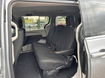 Chrysler Pacifica II 3.6 V6 291KM 2018 Chrysler Pacifica 3.6 benzyna/Automat/8 miejsc/Fak, zdjęcie 17