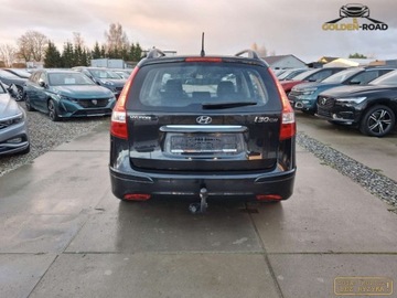 Hyundai i30 I CW Facelifting 1.4 DOHC 109KM 2011 Hyundai i30 1,4 benz klima elektryka wspomaganie oplacony 1.4 Benzyna, zdjęcie 6