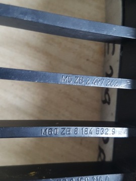 BMW 5 E39 PRAVÁ LEDVINA MASKA MŘÍŽKA 2494066 81845329