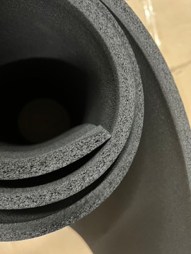 Изоляция резиновым ковриком Armacell толщиной 13 мм.