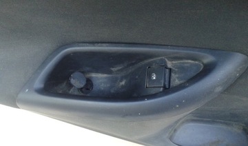 Tapicerka lewa boczek drzwi lewy tył Opel Astra V K 39060599