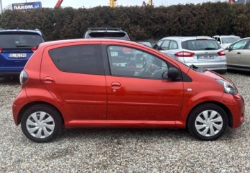 Toyota Aygo I Hatchback 5d Facelifting 1.0 VVT-i 68KM 2012 Toyota Aygo Niski przebieg Polski salon Benzyna 68KM, zdjęcie 6