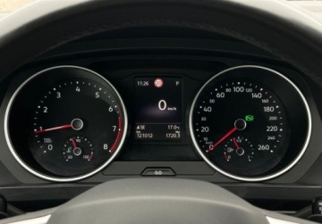 Volkswagen Tiguan II SUV Facelifting 1.5 TSI 150KM 2021 Volkswagen Tiguan Life Pakiet Zimowy, ACC, Podgrzewane fotele i kierownic, zdjęcie 21