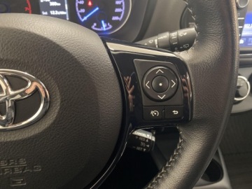Toyota Yaris III Hatchback 5d Facelifting 2017 1.5 Dual VVT-iE 111KM 2017 Toyota Yaris 1,5-Dual-VVT-iE III (2011-2019) Toyot, zdjęcie 17