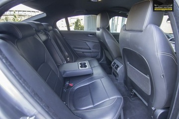 Jaguar XE Sedan Facelifting 2.0 i4P 300KM 2019 Jaguar XE Ledy / Virtual / XDRIVE / FV23%, zdjęcie 22