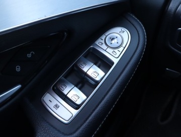 Mercedes GLC C253 SUV 2.1 220 d 170KM 2018 Mercedes GLC GLC 220 d 4MATIC, Salon Polska, zdjęcie 15