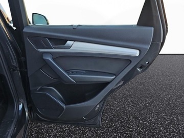 Audi Q5 II SUV Facelifting 2.0 40 TDI 204KM 2023 Audi Q5 matrixy, hak, aktywny tempomat, grzane fotele 2.0 Diesel 204KM, zdjęcie 24