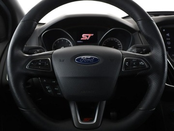 Ford Focus III ST 2.0 EcoBoost 250KM 2017 Ford Focus skóra bi-xenon navi Sync3 grzane, zdjęcie 20