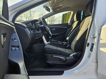 Hyundai i30 II Hatchback 3d 1.4 100KM 2014 Hyundai i30 1,4 benzyna 100KM FIFA World Cup Editi, zdjęcie 4