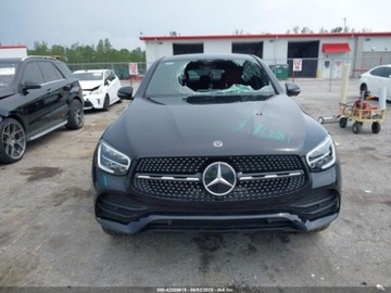Mercedes GLC C254/X254 2023 Mercedes-Benz GLC 300 4Matic Coupe 2023 2.0l 2.0 Benzyna 255KM, zdjęcie 7