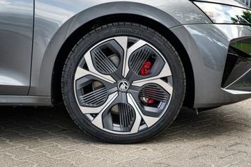 Skoda Octavia IV 2026 Škoda Octavia Skoda Octavia Combi RS 2.0 TSI 265, zdjęcie 4