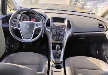 Opel Astra J Sports Tourer 1.7 CDTI ECOTEC 110KM 2011 Opel Astra 2011r, 1.7 CDTI. Uszkodzony lewy przod. Pali 1.7 Diesel 110KM, zdjęcie 5