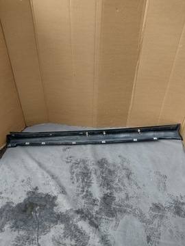 Listwa progowa lewa Mercedes B W245 A1696102108