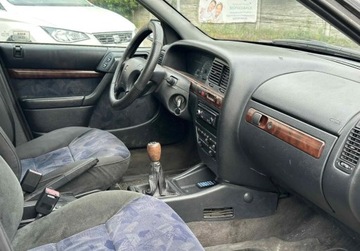 Citroen Xantia II Liftback 1.8 i 16V 110KM 1998 Citroen Xantia 1.8 benzyna 98r 1.8 Benzyna 110KM, zdjęcie 4